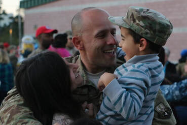 Picture of military family.